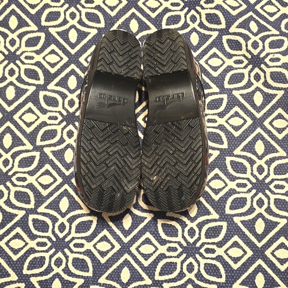 DANSKO - Picture 4 of 4